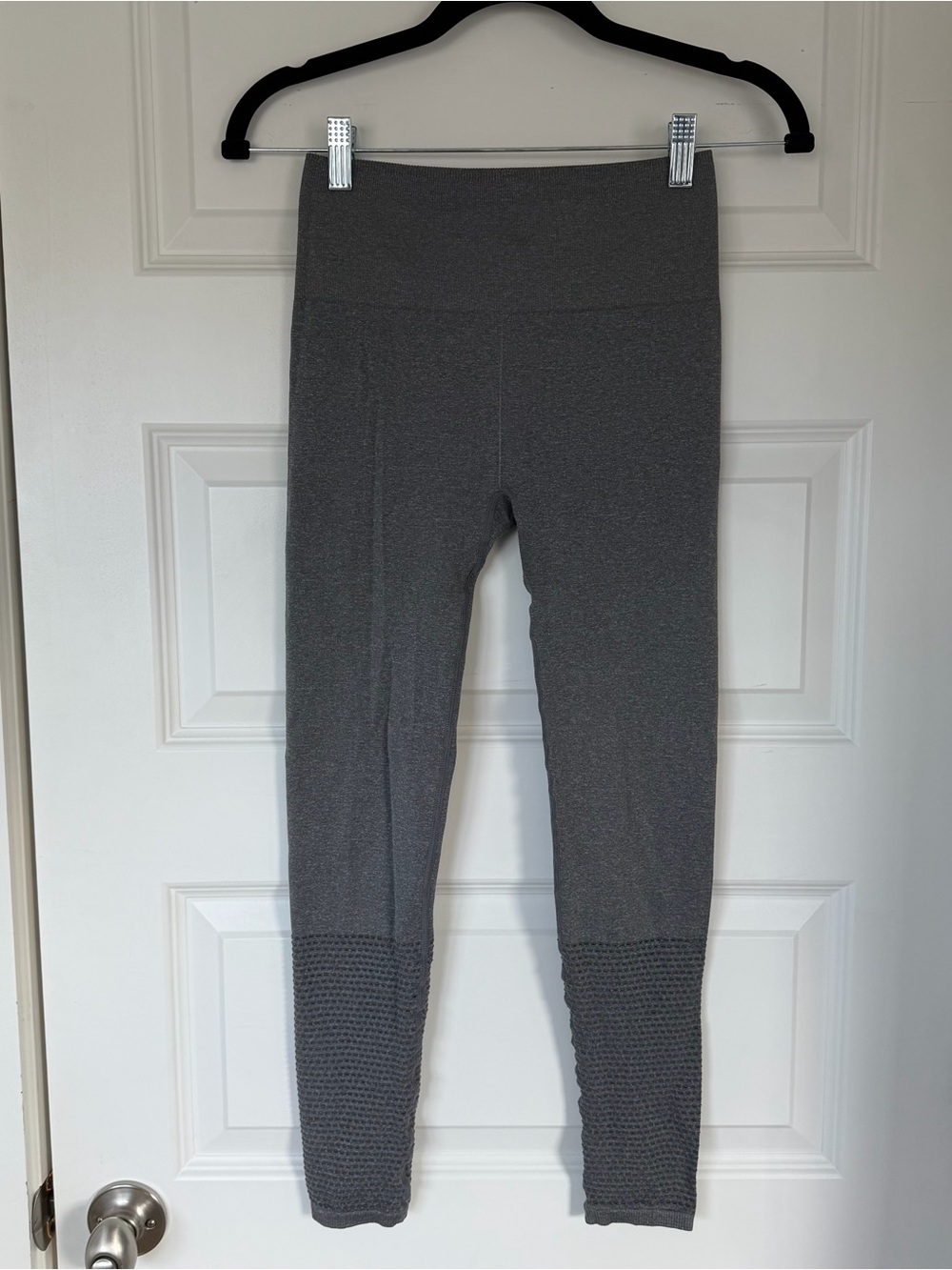 Seamless Gray Textured Leggings